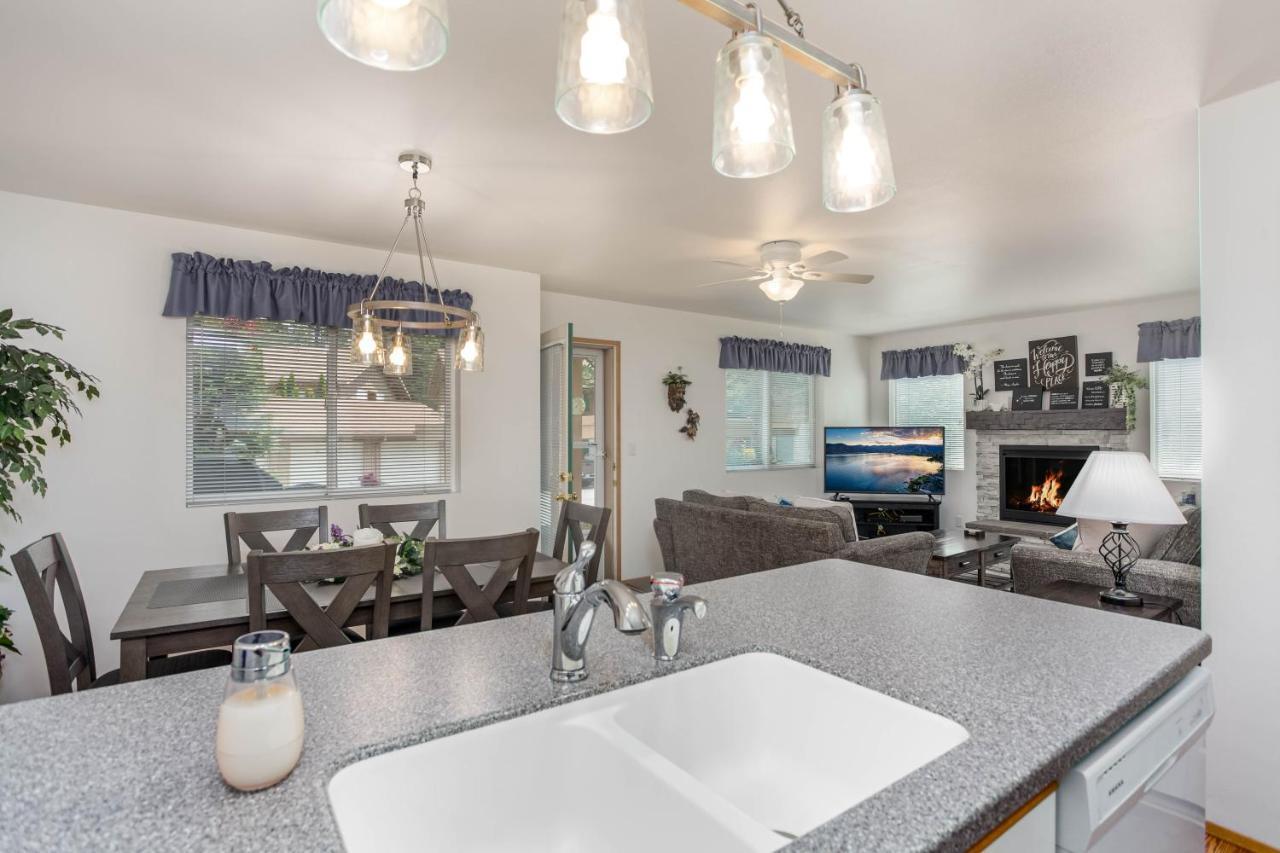 Walk To Downtown * 6 Guests * Pets * A/C! * No Stairs! Apartment Leavenworth Exterior foto